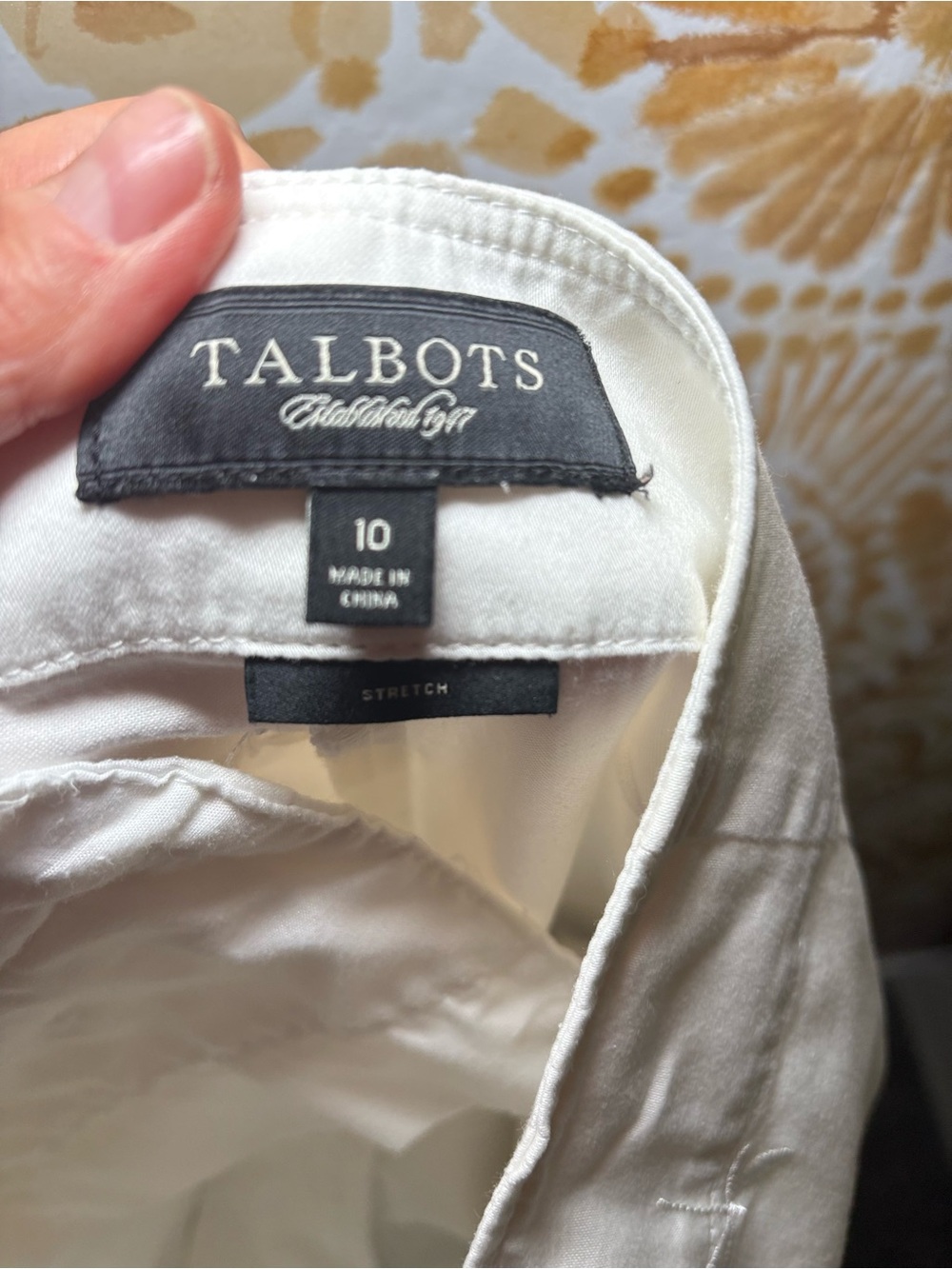 Talbots White Dragonfly Embroidered Capris | Coastal Preppy Crop Pants - Picture 3 of 11